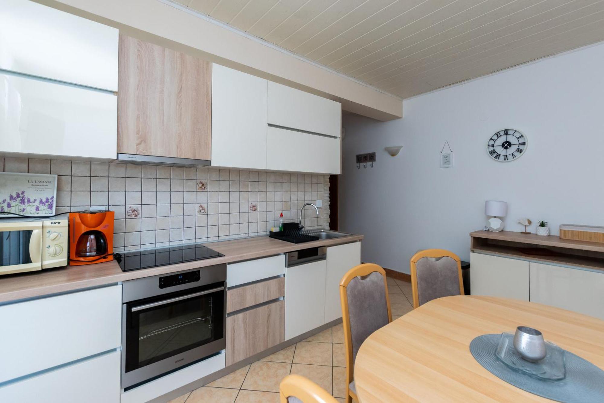 Apartments Miranda Lopar Exterior photo
