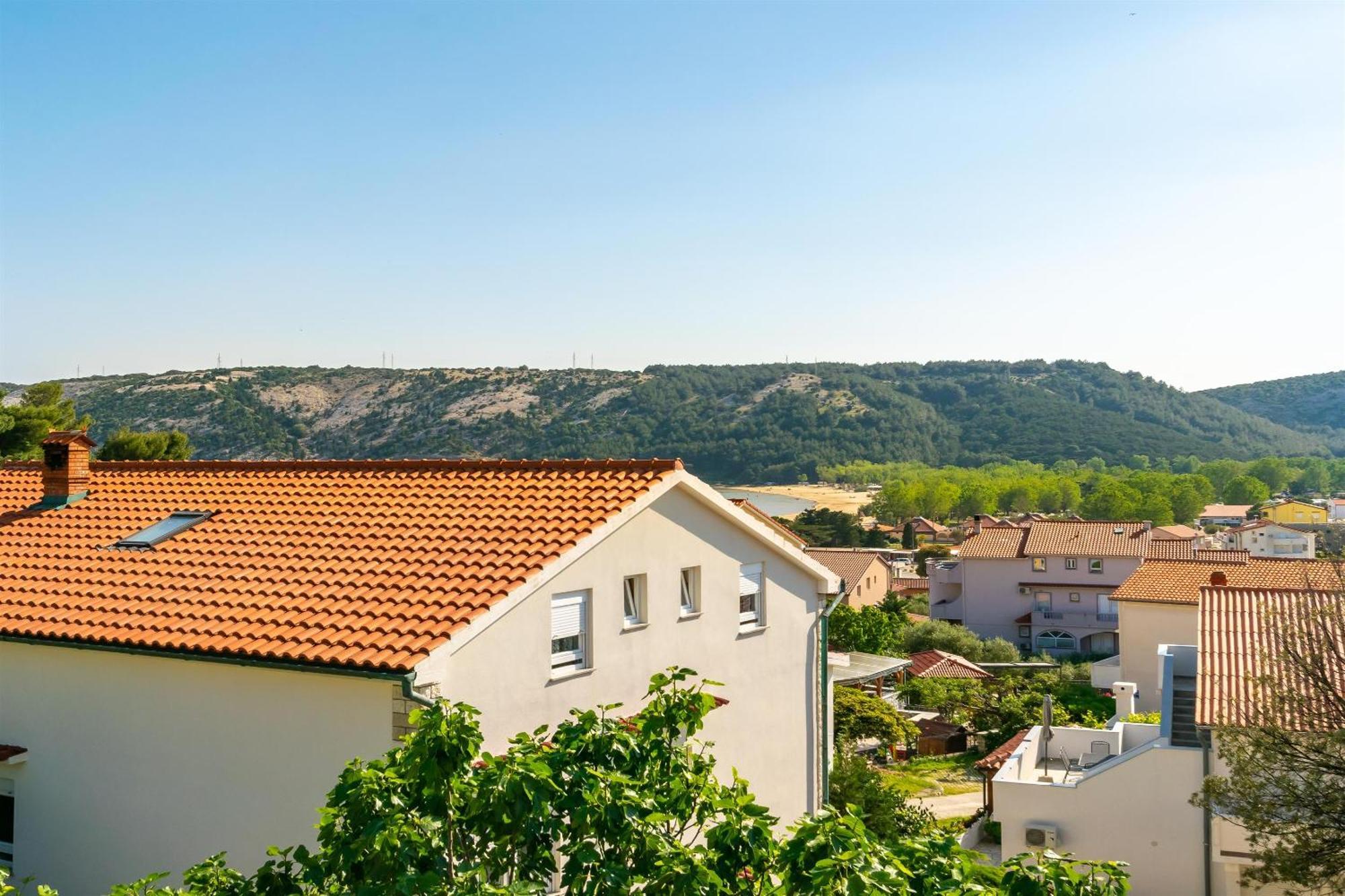 Apartments Miranda Lopar Exterior photo